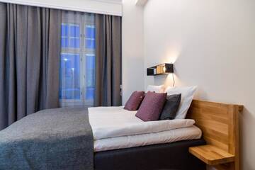 Фото номера Стандартный номер с кроватью размера &quot;queen-size&quot; Отель De Gamlas Hem Hotel &amp; Restaurant г. Оулу 13