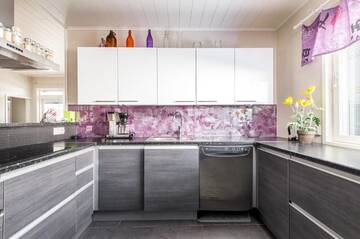 Фото номера Дом с 3 спальнями Дома для отпуска Pairhouse Partanen г. Оулу 36
