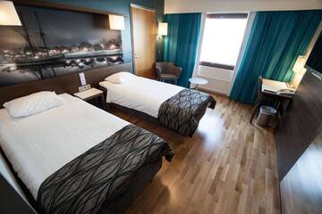 Фото номера Standard Twin Room Upper Floors Отель Scandic Oulu Station г. Оулу 2